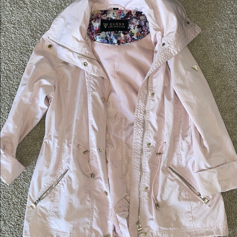 Light pink GUESS jacket/raincoat/trench coat